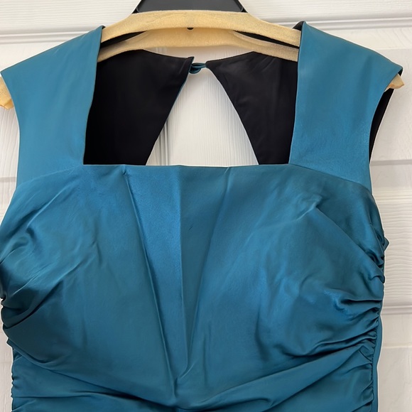 Dress - Picture 2 of 6